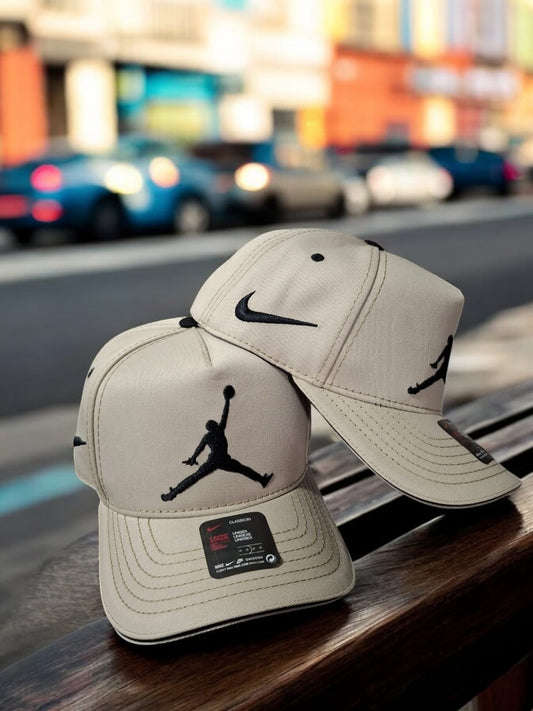 Gorra Premium  Jordan Beige