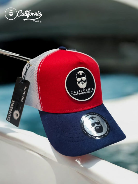 Gorra 1.1  California Roja Vicera azul/Malla