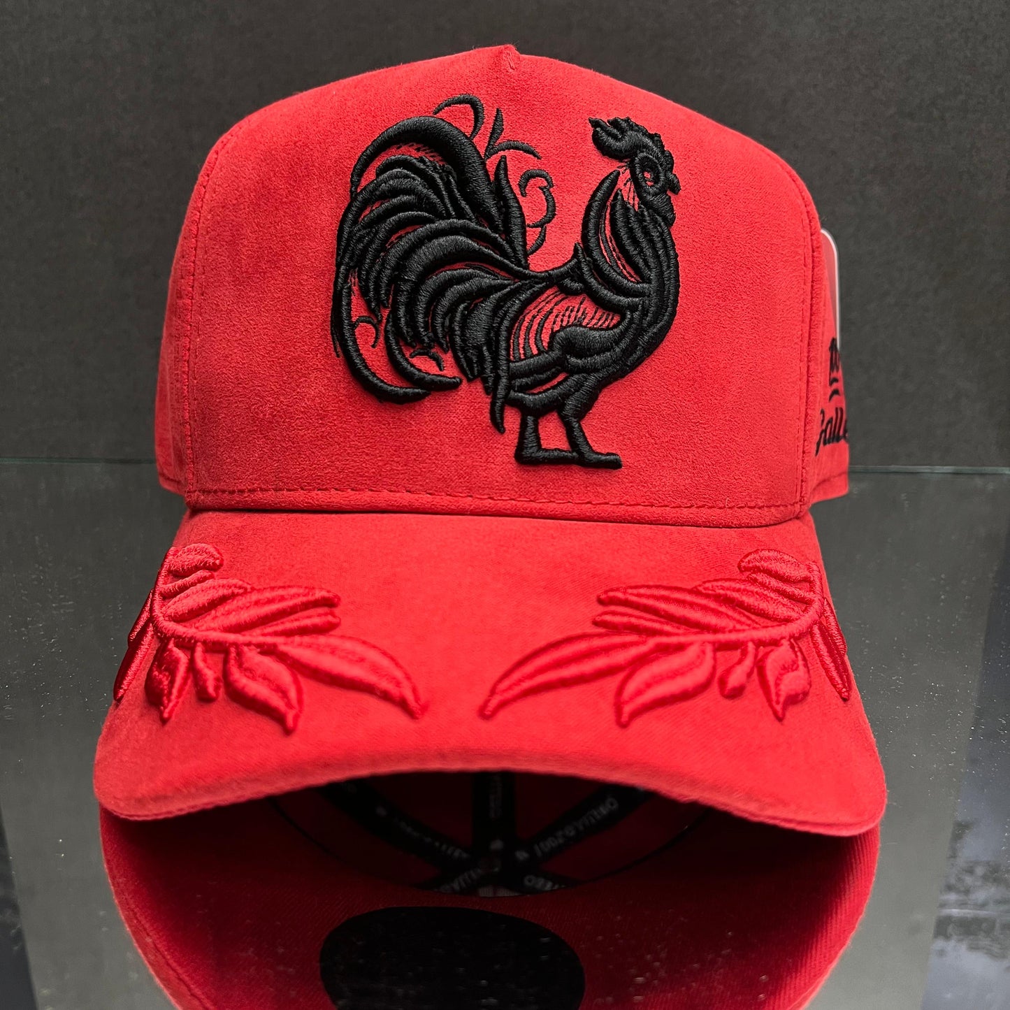 Gorra Especial 2 Gallos Roja