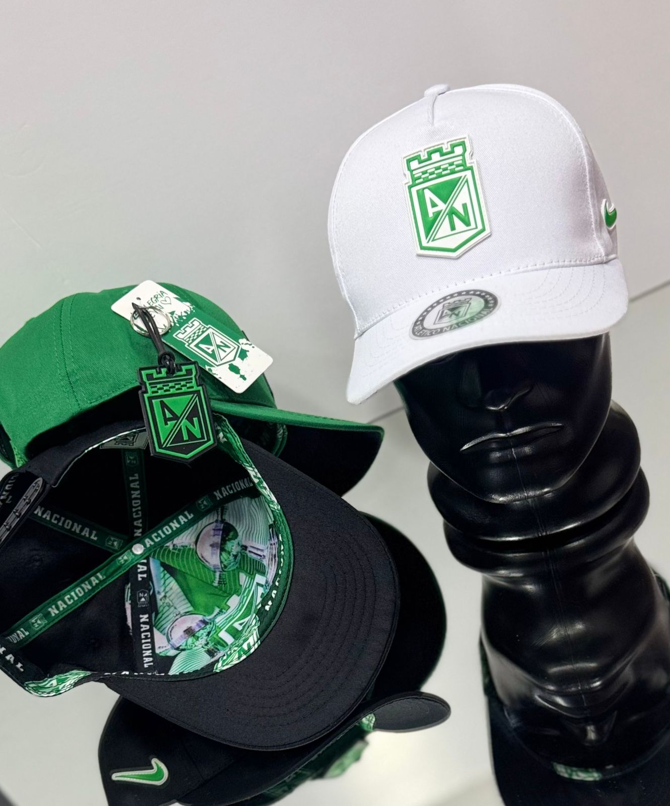Gorra Especial 2 Atletico Nacional Blanca