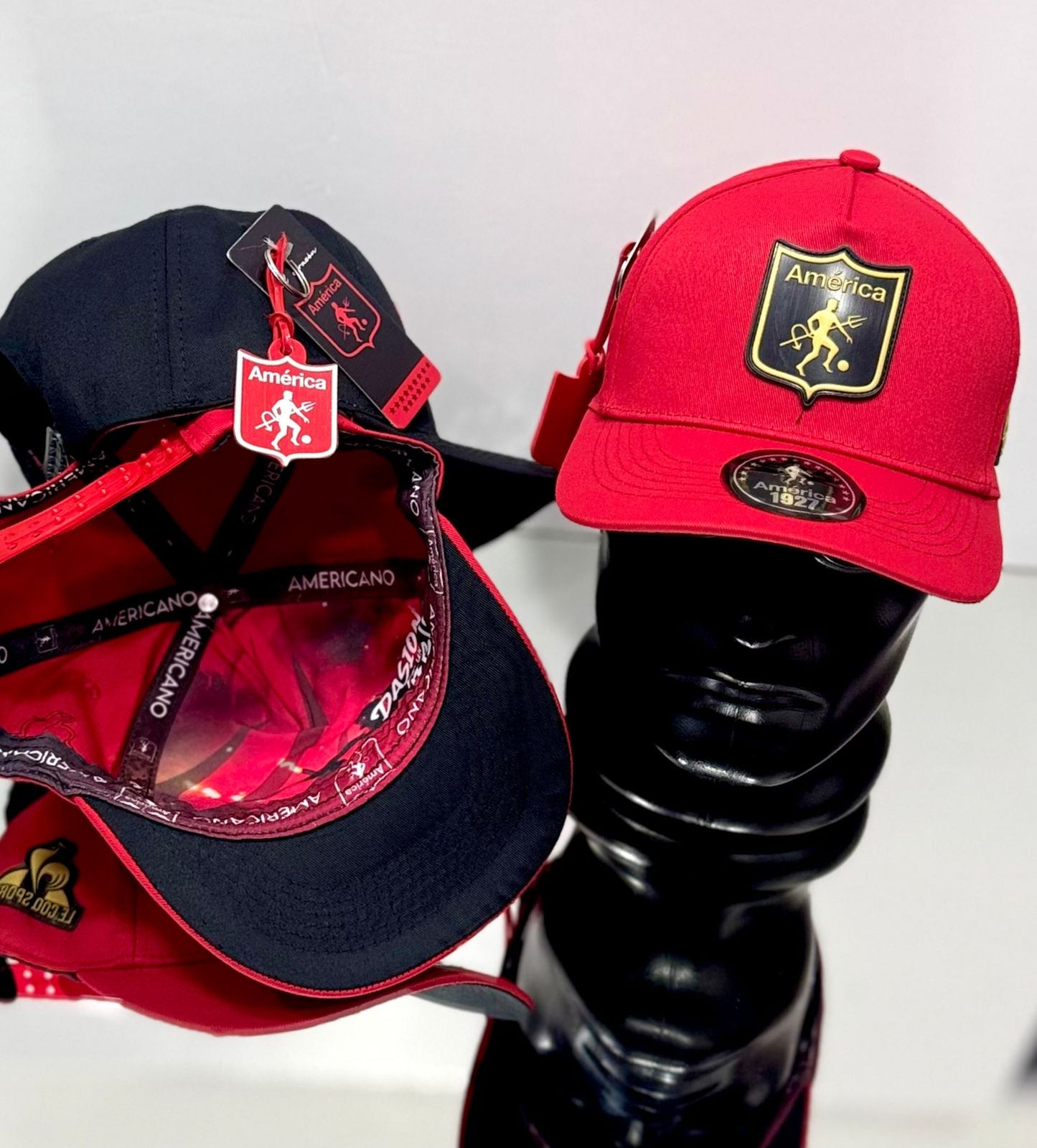 Gorra Especial 2 America Escudo Dorado