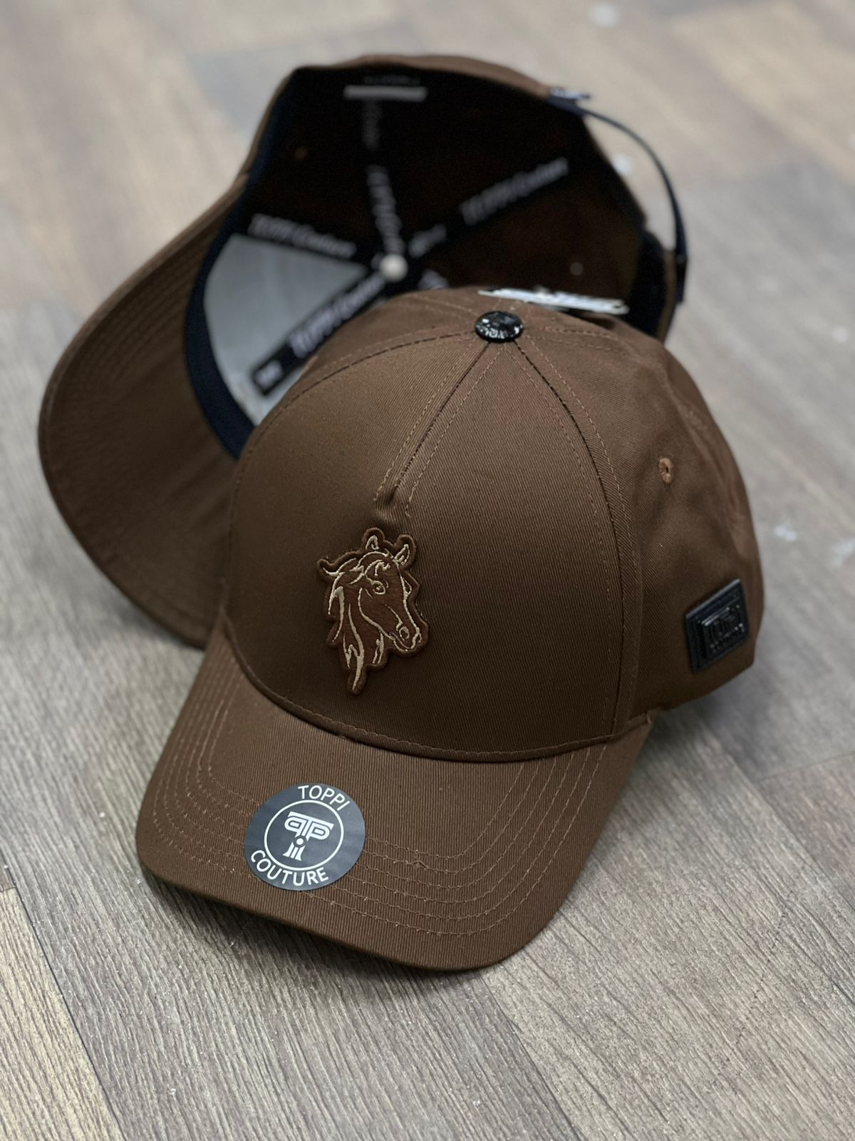 Gorra  Especial Toppi Caballo Café