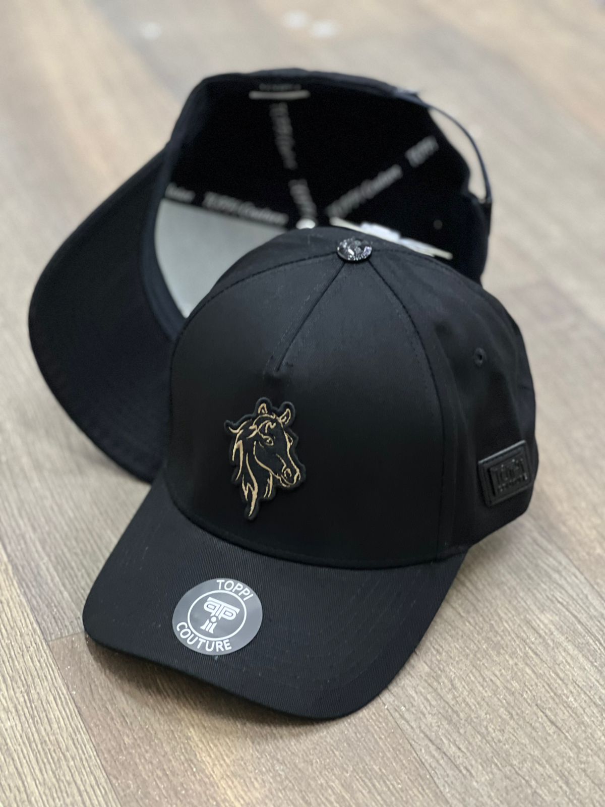 Gorra  Especial Toppi Caballo Negra